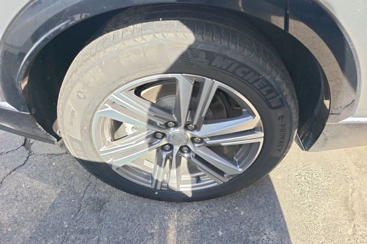 凯迪拉克 IQ锐歌 2022款 后驱长续航尊贵版车身外观6008