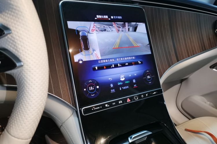 奔驰EQE SUV 2024款 500 4MATIC 豪华版中控内饰16