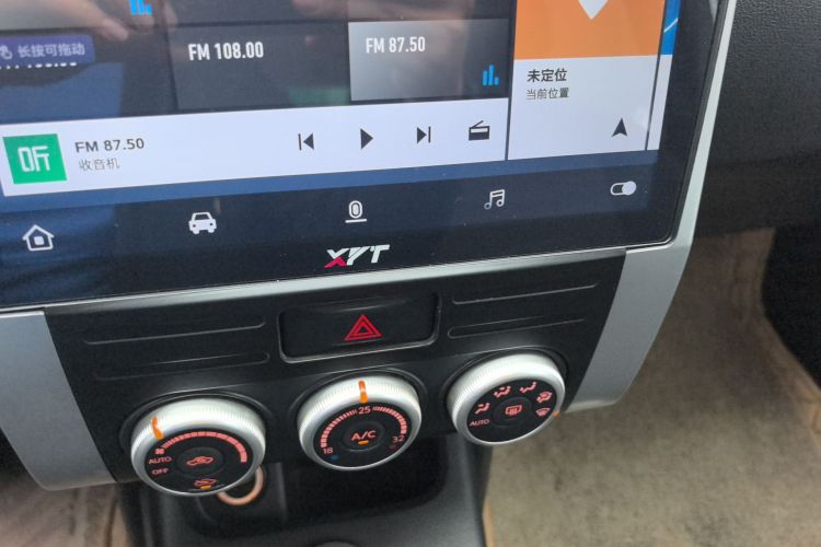 东风风度MX6 2015款 2.0L 手动两驱领航版中控内饰16