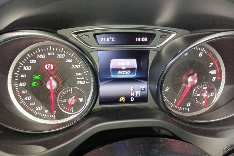 奔驰CLA 2018款 CLA 200 时尚型局部细节14