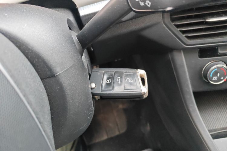 大众 宝来 2024款 200TSI DSG畅行版中控内饰11