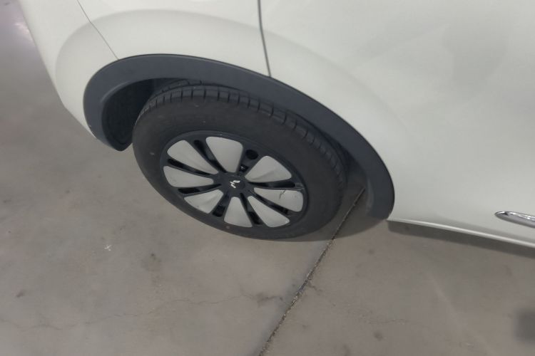 五菱汽车 五菱缤果 2023款 333km 灵犀互联款车身外观6008