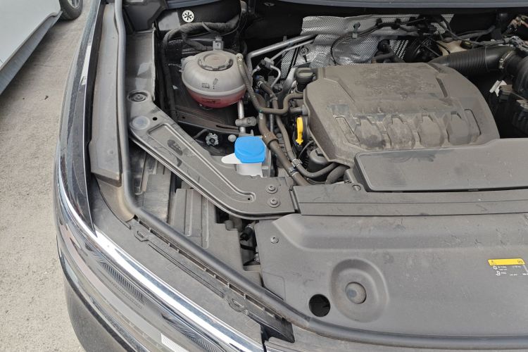 大众 威然 2024款 330TSI 豪华版机舱底盘25