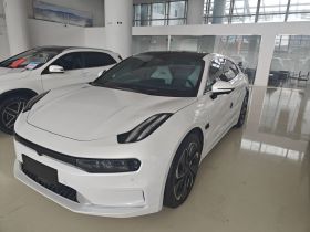 极氪001 2022款 超长续航双电机 ME版