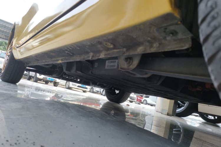 五菱汽车 宏光MINIEV 2021款 马卡龙臻享款 三元锂机舱底盘30