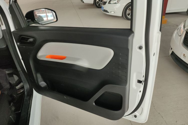 五菱汽车 宏光MINIEV 2022款 轻松款 磷酸铁锂中控内饰42