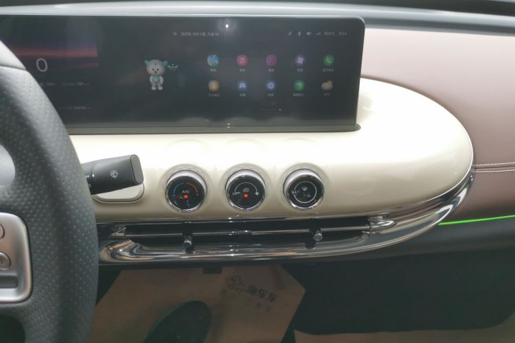 五菱汽车 五菱缤果 2023款 333km 灵犀互联+款中控内饰16