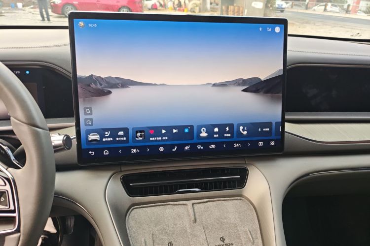 腾势N7 2024款 702 智驾Pro版中控内饰16