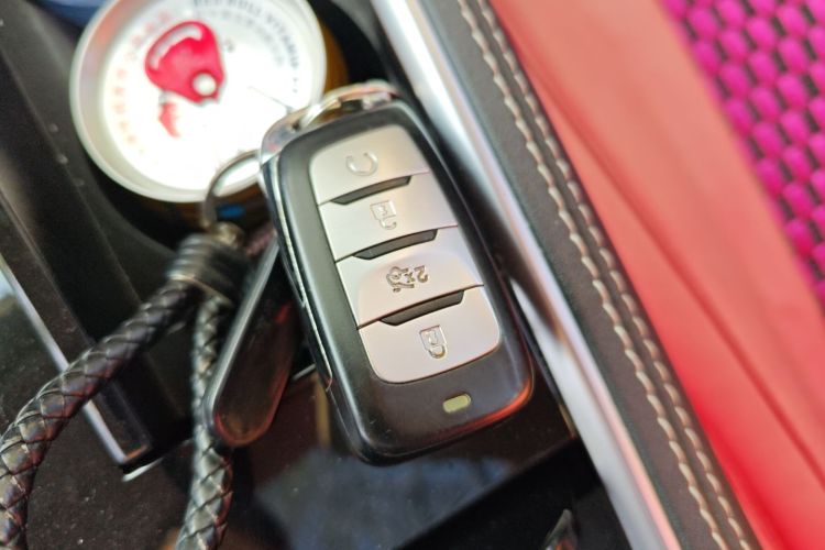 长安CS85 COUPE 2019款 1.5T DCT动版 国VI中控内饰11