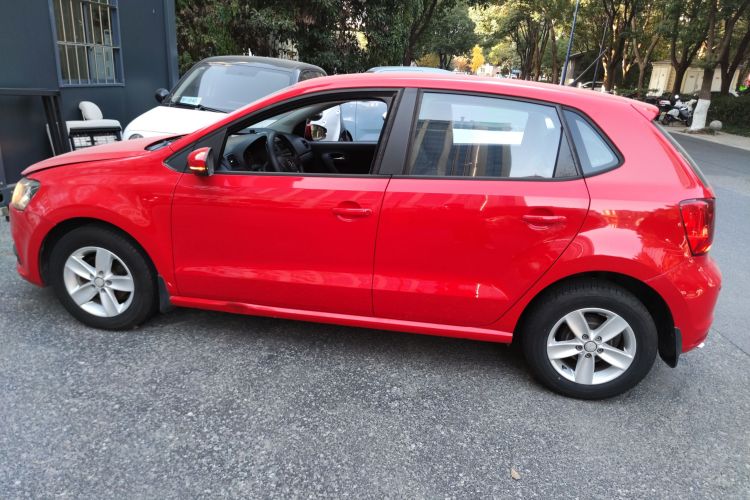 大众 Polo 2014款 1.4L 手动风尚版车身外观4