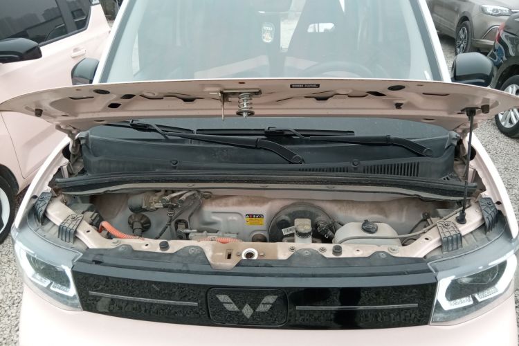 五菱汽车 宏光MINIEV 2022款 马卡龙时尚款 三元锂机舱底盘24