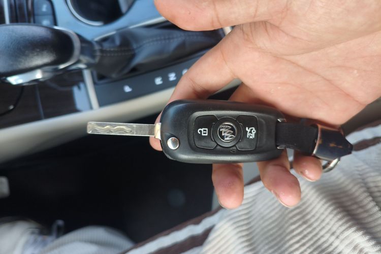 别克 威朗 2018款 三厢 15S 自动领先型中控内饰11