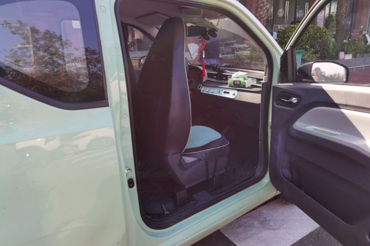 五菱汽车 宏光MINIEV 2021款 马卡龙时尚款 磷酸铁锂局部细节9005