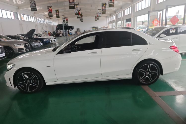 奔驰C级 2021款 C 260 L 运动星耀臻藏版车身外观4