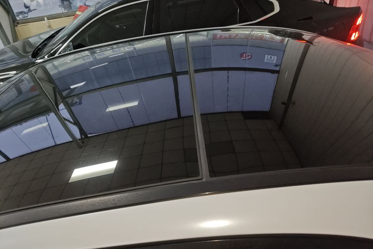 奔驰E级 2017款 改款 E 300 运动型局部细节57