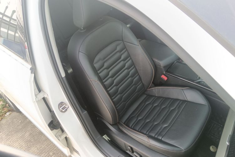 大众 帕萨特 2019款 330TSI 精英版 国VI局部细节41