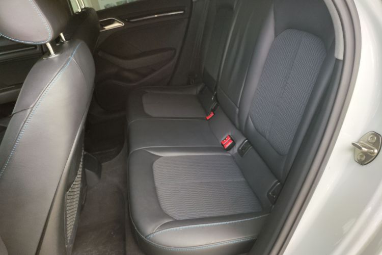 奥迪A3 2020款 Sportback 35 TFSI 时尚型 国V中控内饰7004