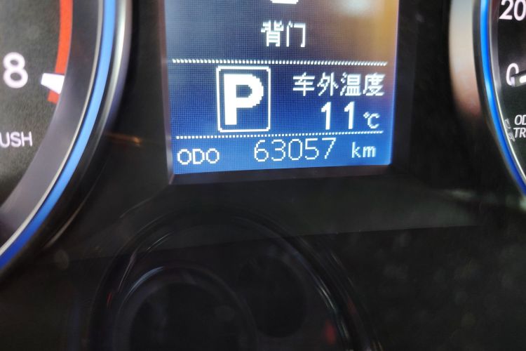 丰田 汉兰达 2015款 2.0T 四驱豪华版 7座中控内饰15