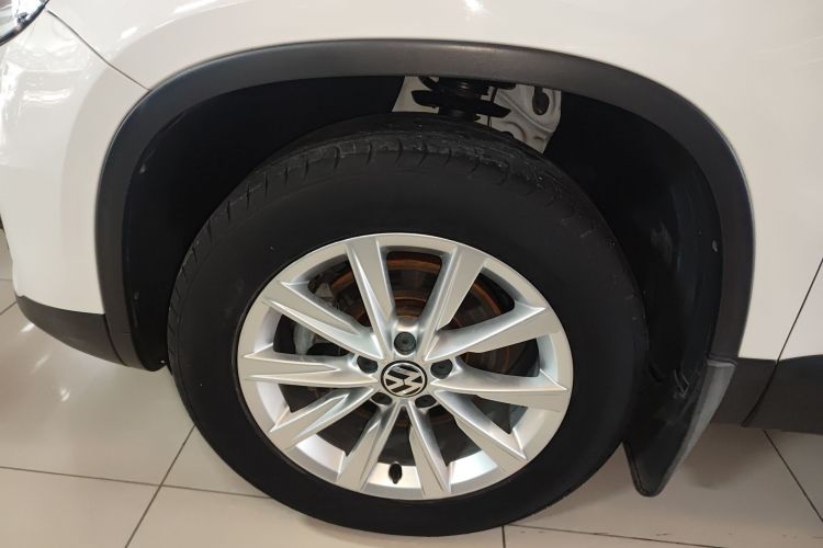 大众 途观 2016款 300TSI 自动两驱舒适版车身外观6007