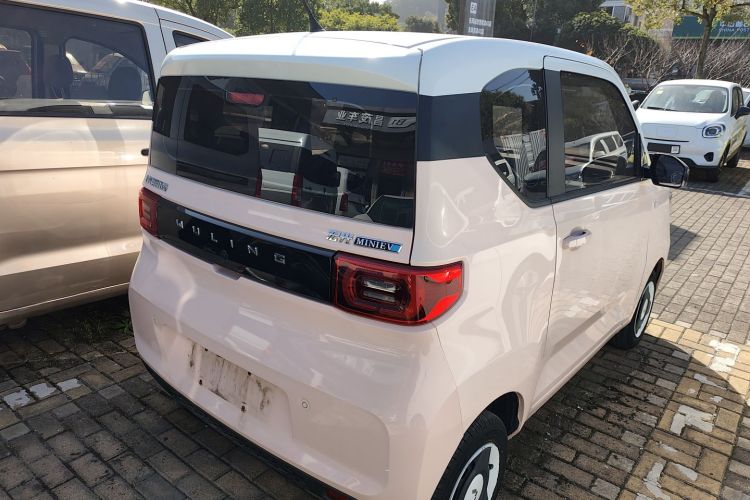 五菱汽车 宏光MINIEV 2022款 马卡龙时尚款 三元锂车身外观7