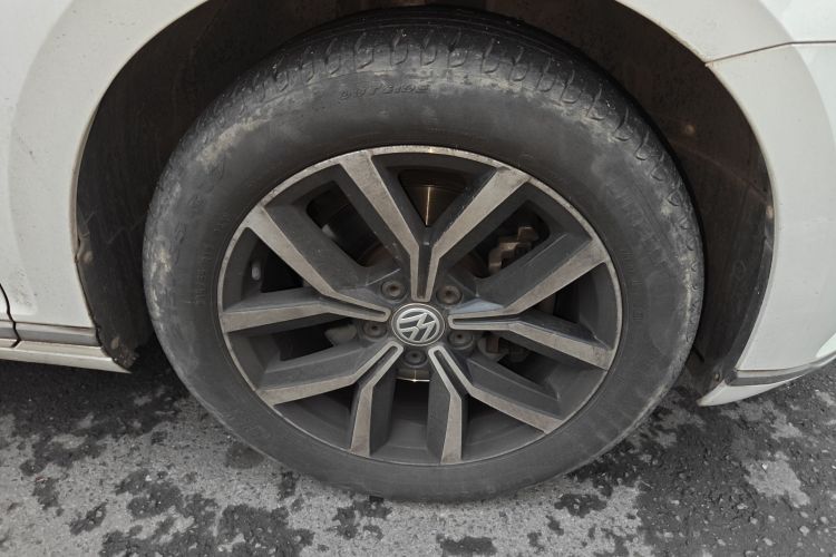 大众 蔚揽 2018款 380TSI 两驱舒行版车身外观10