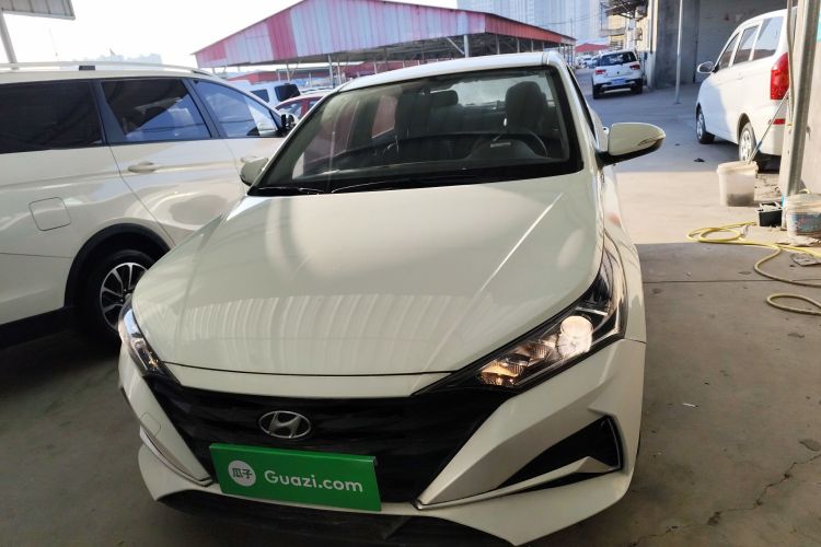 现代 悦纳 2020款 1.4L 手动GLS炫酷版车身外观2