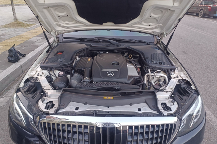 奔驰E级 2016款 E 300 L 时尚型局部细节24
