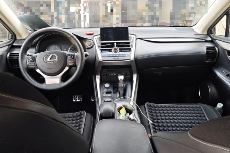 雷克萨斯NX 2015款 200 前驱 锋行版中控内饰12