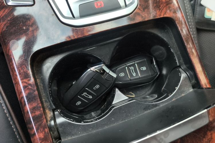 东风风神 东风A9 2016款 1.8T 尊贵型中控内饰11