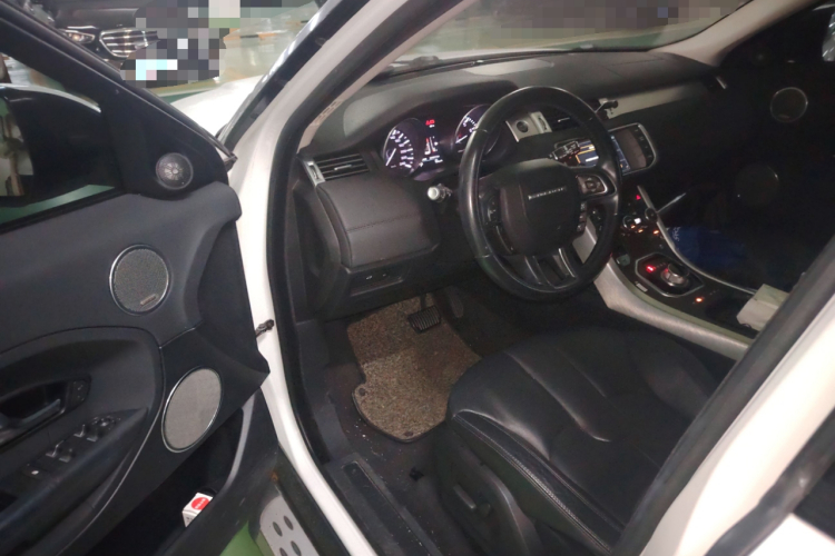 路虎 揽胜极光 2015款 2.0T 五门智耀版中控内饰7003