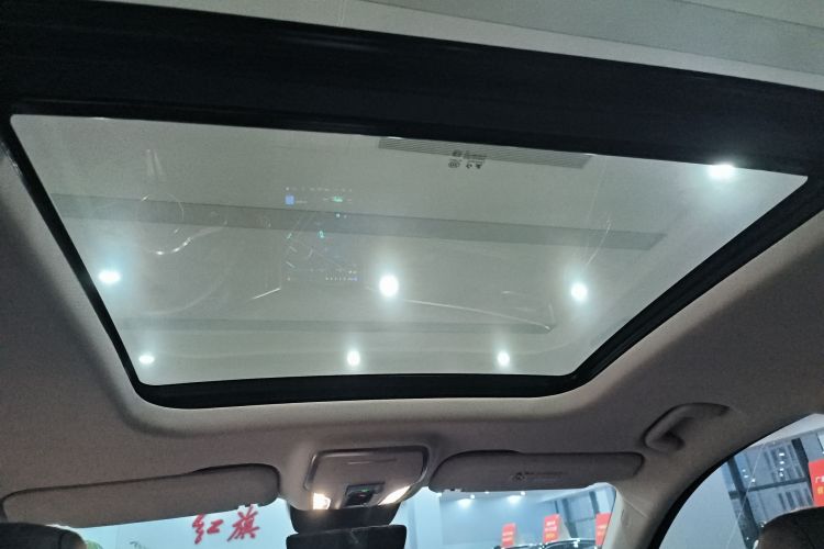 红旗HS7 PHEV 2024款 2.0T PHEV 四驱旗畅版 6座中控内饰22