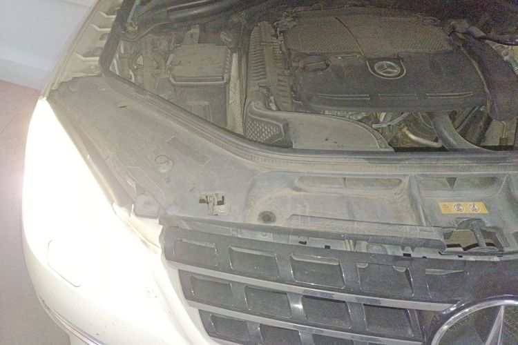 奔驰M级 2012款 ML 350 豪华型局部细节9006