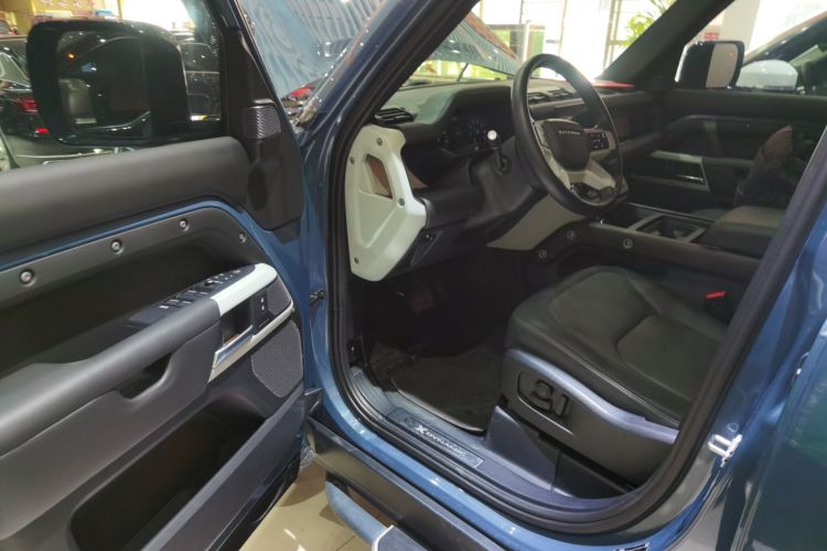 路虎卫士 2023款 110 3.0T P400 X-DYNAMIC HSE中控内饰20