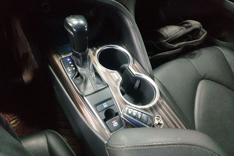 丰田 凯美瑞 2019款 2.0G 豪华版 国VI局部细节18