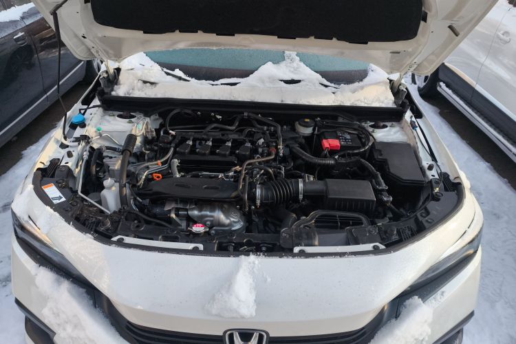 本田 思域 2023款 240TURBO CVT劲势版机舱底盘24