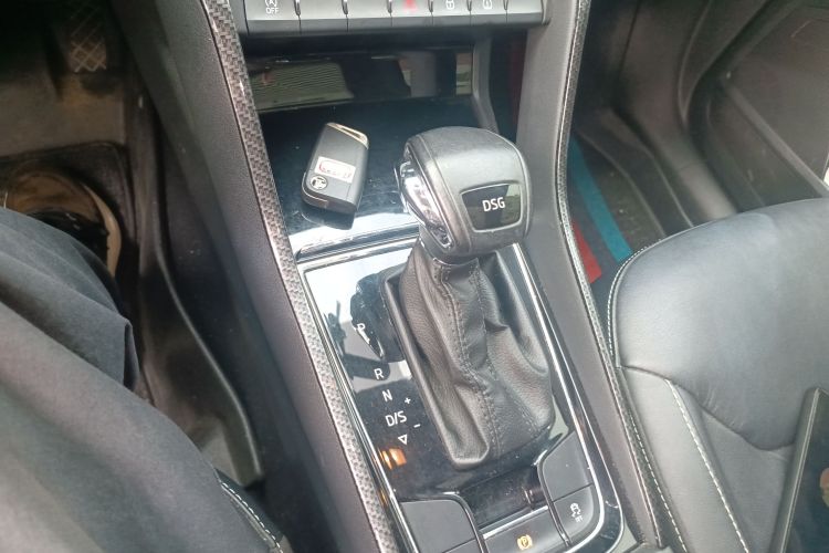 斯柯达 柯迪亚克 2017款 TSI330 5座两驱豪华版中控内饰18