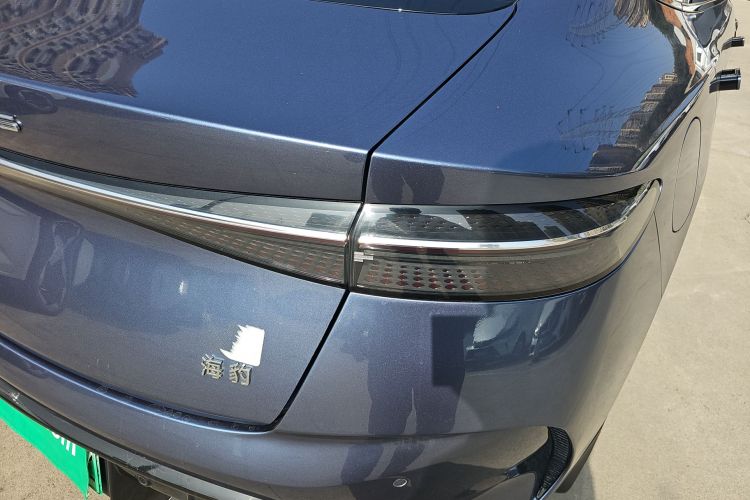比亚迪 海豹 2024款 荣耀版 550km 精英型车身外观9