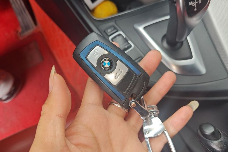 宝马4系 2017款 425i 敞篷M运动套装中控内饰11