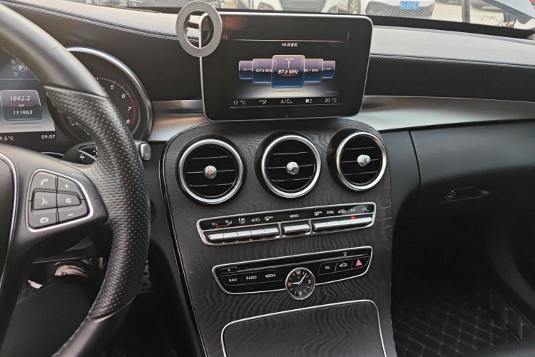 奔驰C级 2015款 C 200 L 运动型中控内饰16