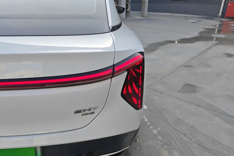 红旗EH7 2024款 690 Pro车身外观9