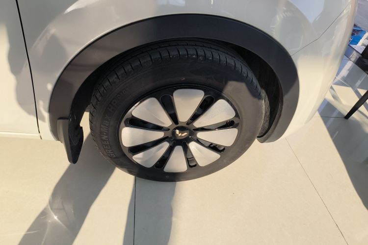 五菱汽车 五菱缤果 2023款 333km 快享款车身外观6008