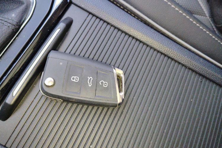 大众 速腾 2023款 200TSI DSG超越版中控内饰7001