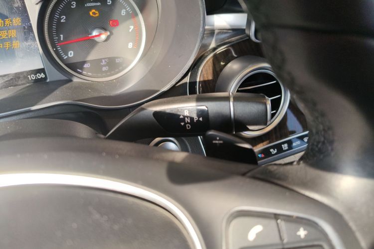 奔驰GLC 2019款 GLC 260 L 4MATIC 豪华型中控内饰18