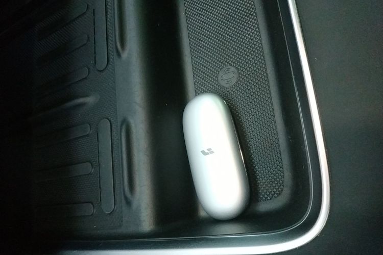 理想汽车 理想L8 2023款 Pro中控内饰11