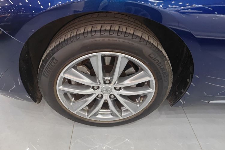 英菲尼迪Q50L 2018款 2.0T 舒适版 国VI车身外观6007