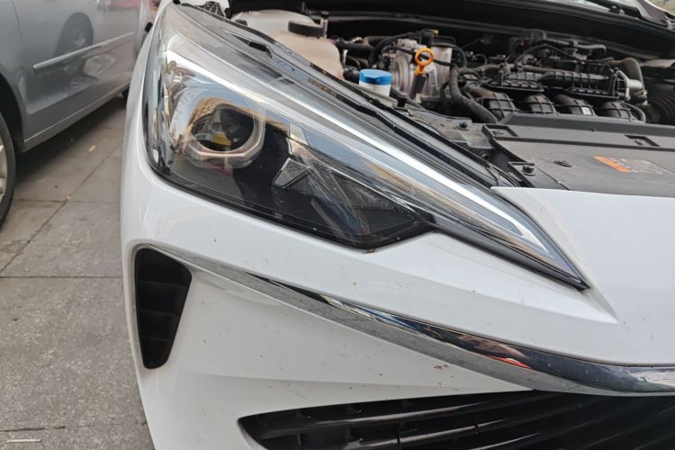 荣威i5 2023款 1.5L 手动舒享版车身外观8