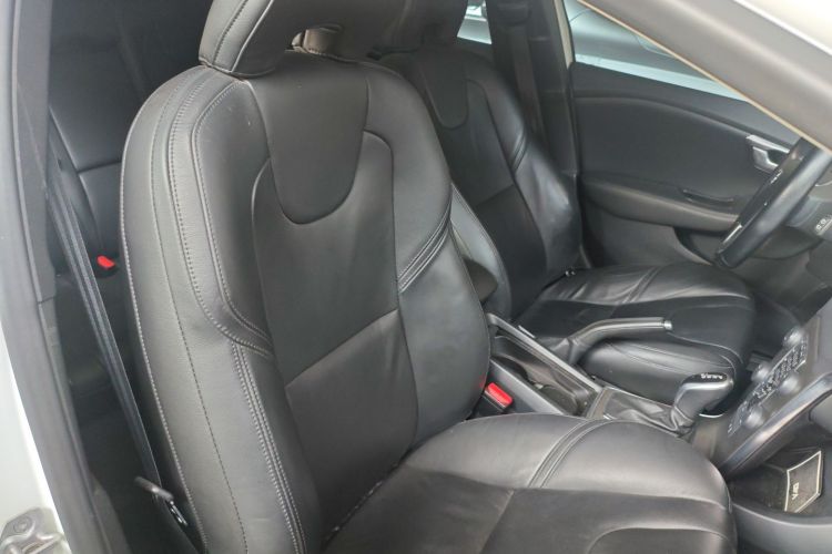 沃尔沃V40 2015款 1.6T 智雅版局部细节41