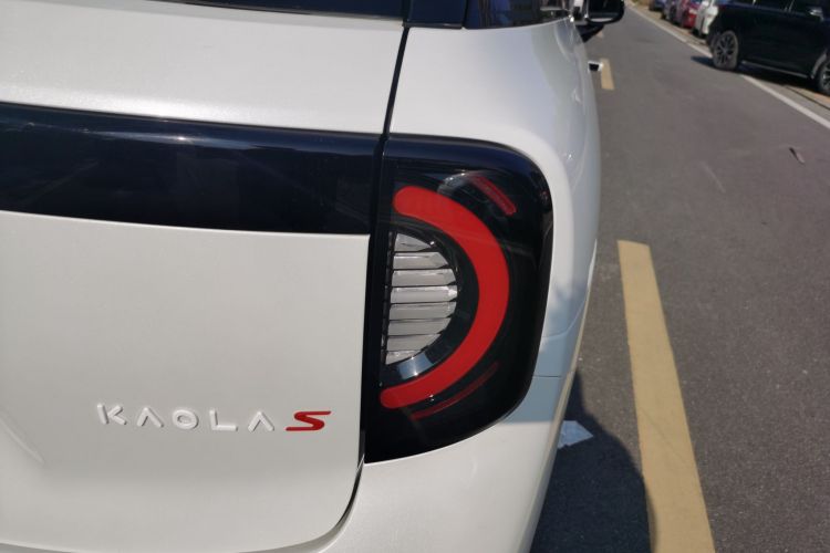 ARCFOX极狐 极狐考拉S 2024款 AIR车身外观9