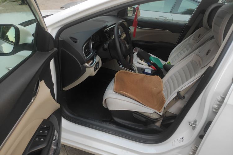 别克 英朗 2021款 典范 1.5L 自动精英型中控内饰20