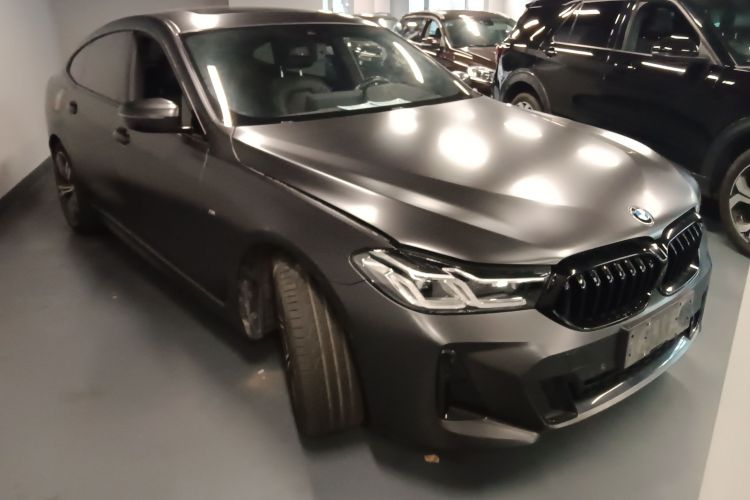 宝马6系GT 2021款 630i M运动套装车身外观3